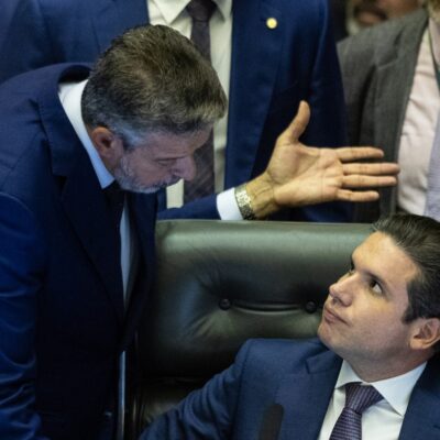 Câmara aprova isenção do IR até R$ 5 mil em votação unânime com críticas políticas