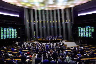 Câmara aprova urgência para projeto que torna crime hediondo adulteração de bebidas