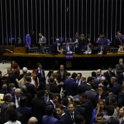 Câmara aprova urgência para projeto que torna hediondo crime de falsificar bebida