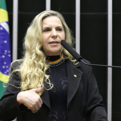 Deputada Luizianne Lins é detida em flotilha no bloqueio israelense em Gaza