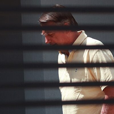 Dúvida sobre participação de Fux no julgamento dos embargos de Bolsonaro e Braga Netto