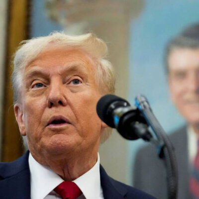 EUA enfrentam shutdown e suspendem serviços federais após impasse orçamentário