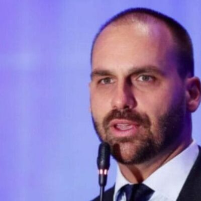 Eduardo Bolsonaro ironiza e deseja sorte a Mauro Vieira antes de reunião com EUA