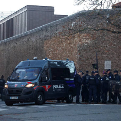 Ex-presidente francês Nicolas Sarkozy é preso por conspiração envolvendo campanha da Líbia