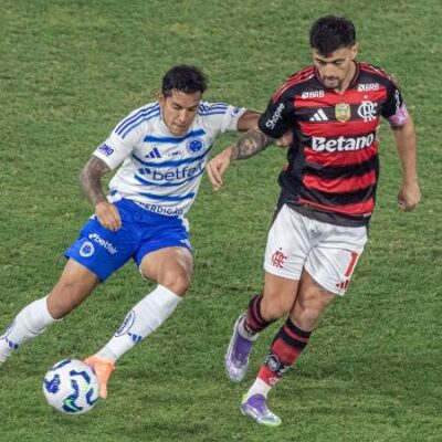 Flamengo domina, mas Cruzeiro resiste e mantém disputa pelo título