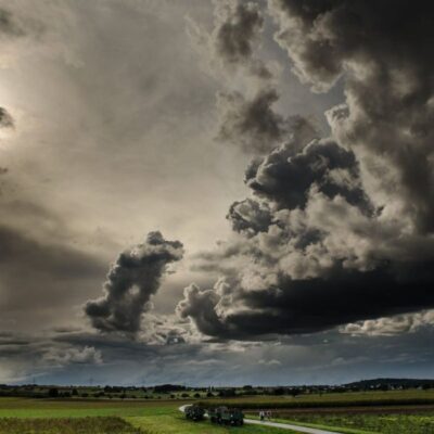 Frente fria provoca chuva intensa e temperaturas em queda em várias regiões do Brasil