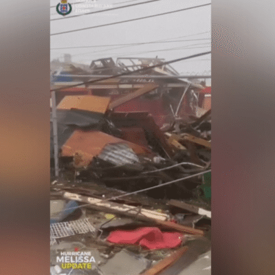 Furacão Melissa causa destruição na Jamaica com chuvas e ventos fortes