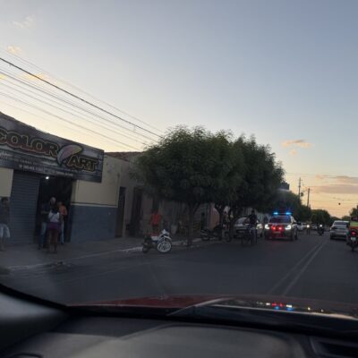 Bandido armado invade comércio no centro de Caicó e tenta contra vida de comerciário; vítima sofreu tiro nas nádegas