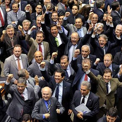 Isenção do IR para até R$ 5 mil avança; MP 1303 e intoxicações por metanol preocupam