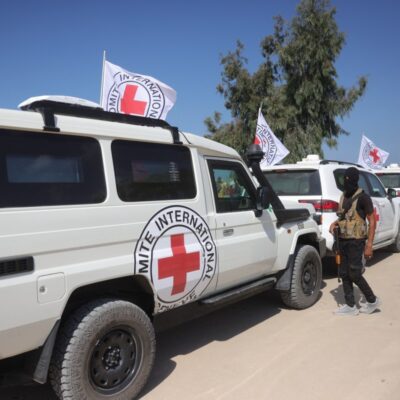 Israel afirma que um dos corpos devolvidos pelo Hamas não é de refém