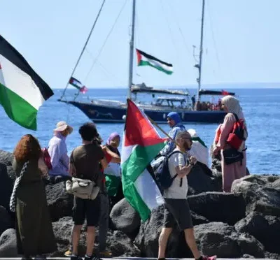 Israel inicia interceptação da flotilha de Greta Thunberg no Mediterrâneo