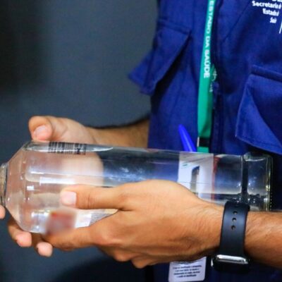 Jovem de 25 anos está internada com suspeita de intoxicação por metanol em Goiás