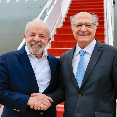 Lula adia indicação para STF durante viagem oficial à Ásia