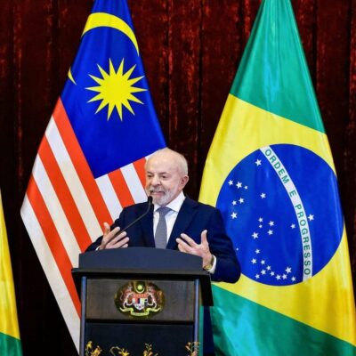 Lula afirma que Trump ainda não fez exigências sobre tarifaço contra Brasil