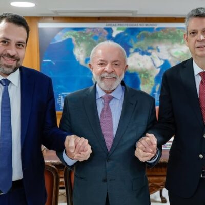 Lula demite Márcio Macêdo e nomeia Guilherme Boulos na Secretaria-Geral