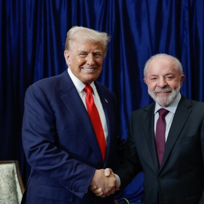 Lula e Trump iniciam negociações para retirar tarifas americanas a produtos brasileiros