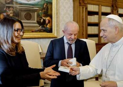 Lula e papa Leão XIV discutem desigualdade em audiência no Vaticano