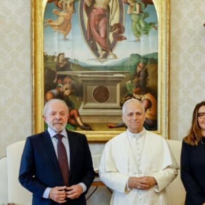 Lula realiza primeira visita ao papa Leão 14 no Vaticano