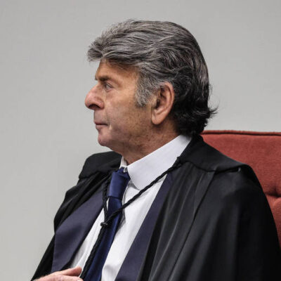 Ministro Luiz Fux solicita troca de turma no STF para evitar julgamentos de Bolsonaro