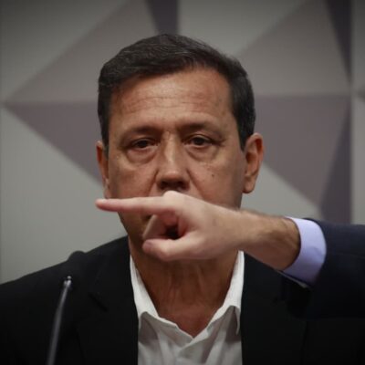 Ministro Mendonça ordena sequestro de R$ 389 milhões do sindicato ligado a irmão de Lula