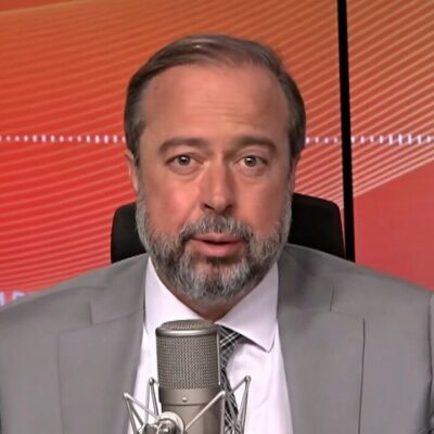 Ministro de Minas e Energia esclarece causa do apagão que atingiu 14 estados