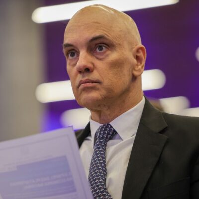 Moraes determina PGR se manifestar sobre operação policial no Rio