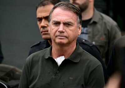 Moraes mantém Bolsonaro preso e rejeita pedido de liberdade