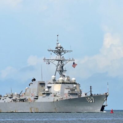 Navio de guerra dos EUA chega a Trinidad e Tobago em meio à tensão com Venezuela