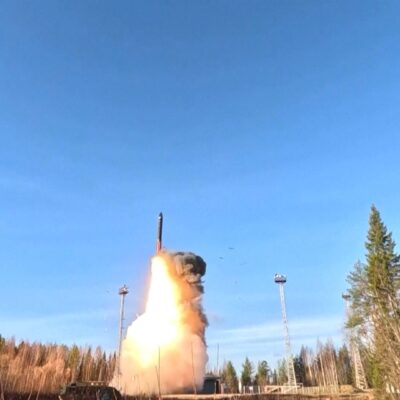 ONU alerta para risco alarmante de guerra nuclear após EUA anunciarem testes