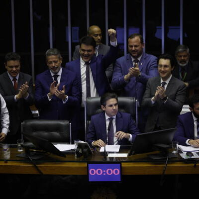 Reforma do IR zerará imposto para salários até R$ 5 mil a partir de 2026