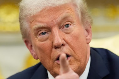 Trump anuncia aumento de 10% nas tarifas sobre o Canadá por campanha de Ontário