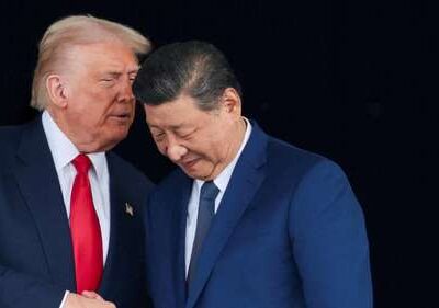 Trump e Xi Jinping se reúnem na Coreia do Sul e acordam suspender restrições comerciais