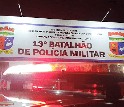Assalto na Rua Mariano Coelho: Homem é rendido por criminoso armado com faca e tem celular roubado