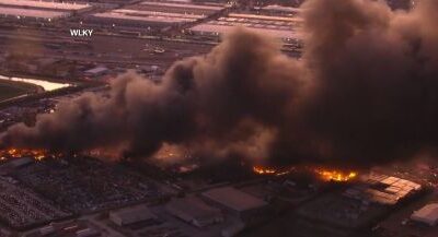 Acidente com avião da UPS em Louisville deixa vários feridos e fogo ativo