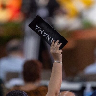 COP30 é suspensa por reclamações sobre votação do plano de mitigação