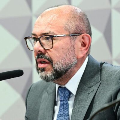Deputado federal é ligado a esquema de fraudes no INSS, aponta PF