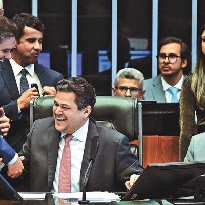 Derrubada de vetos amplia atritos entre governo Lula e Congresso