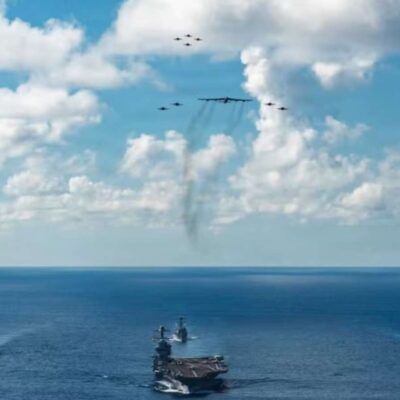 EUA divulgam fotos de grupo de ataque naval em meio à tensão na América Latina