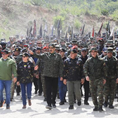 Especialistas consideram inviável invasão terrestre dos EUA na Venezuela