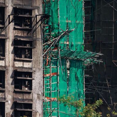Estudante detido por petição após incêndio fatal em Hong Kong
