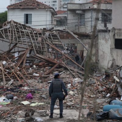 Explosão em depósito ilegal de fogos no Tatuapé causa morte e interdições