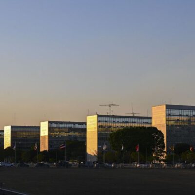 Explosão em subsolo do Ministério da Igualdade Racial deixa feridos