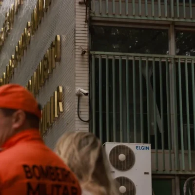 Explosão na Esplanada dos Ministérios deixa homem gravemente ferido