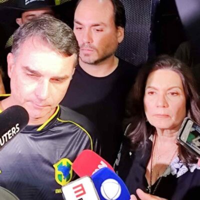 Flávio Bolsonaro nega tentativa de fuga e atribui dano na tornozeleira a desespero