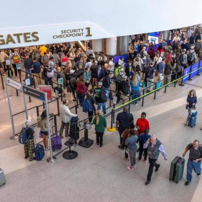 Governo Trump alerta sobre impacto da paralisação em viagens e PIB