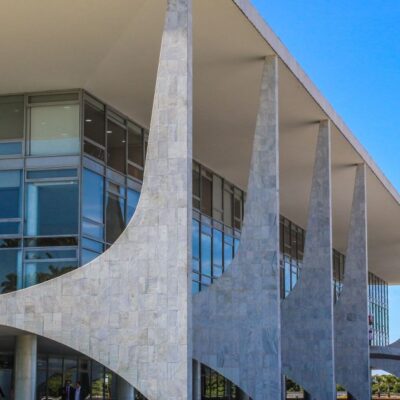 Governo minimiza críticas dos EUA sobre prisão de Bolsonaro e Moraes