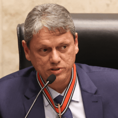 Grupo Refit fraudava R$ 350 mi/mês em ICMS e deve R$ 9,6 bi a SP, diz Tarcísio