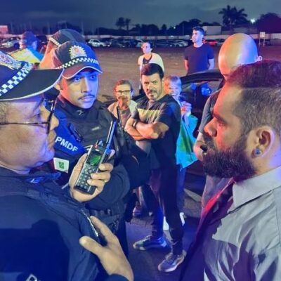 Homem é agredido em vigília bolsonarista após criticar ex-presidente