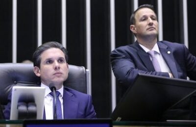 Hugo Motta defende PL Antifacção e desafia governo Lula após aprovação na Câmara