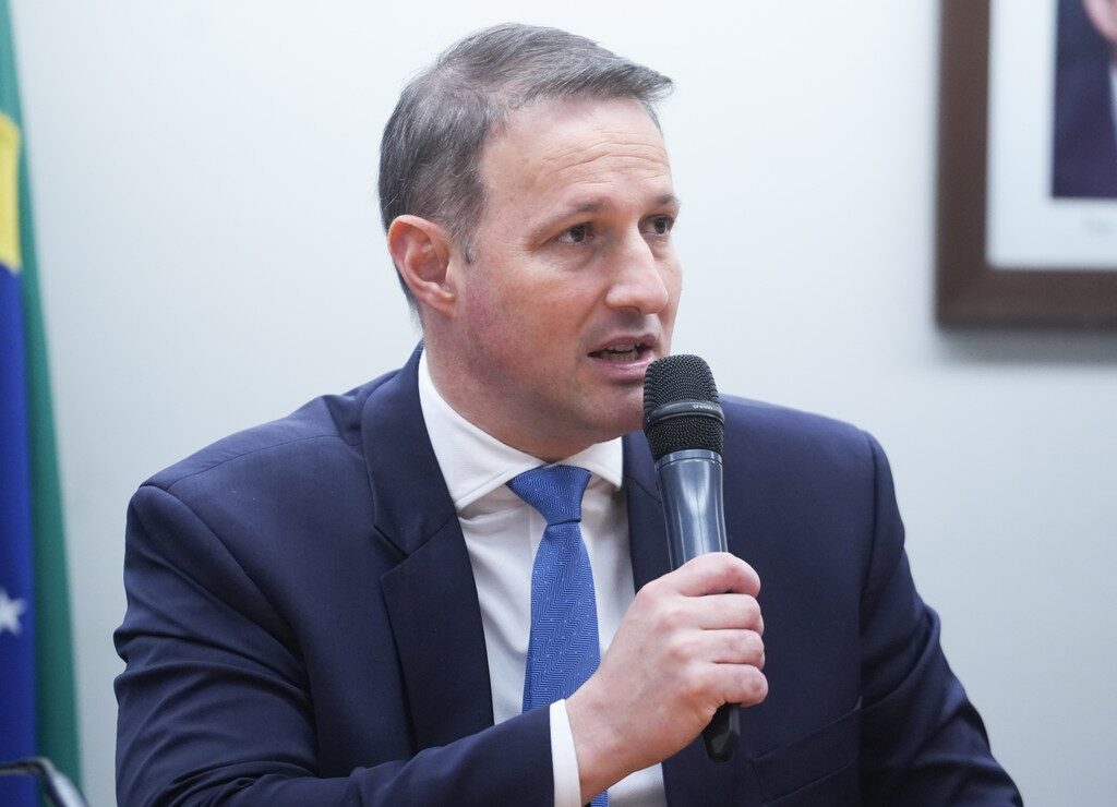 Hugo Motta nomeia Derrite como relator do projeto Antifacção